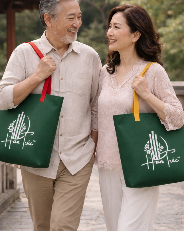 Tote bag with Classic HanTrúc Logo
