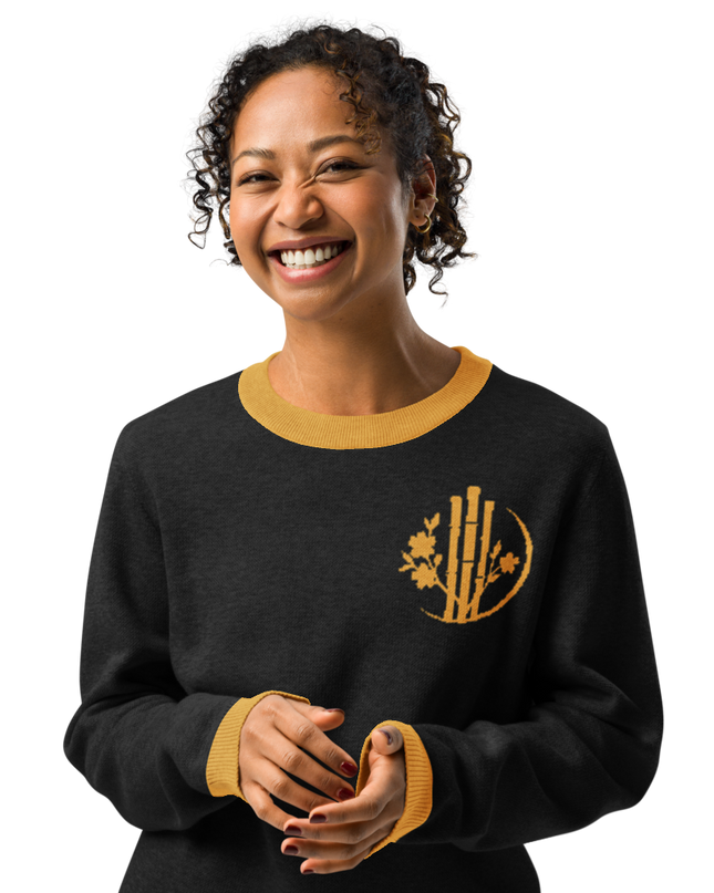 Unisex combination black gold knitted crew neck sweater with HanTrúc logo